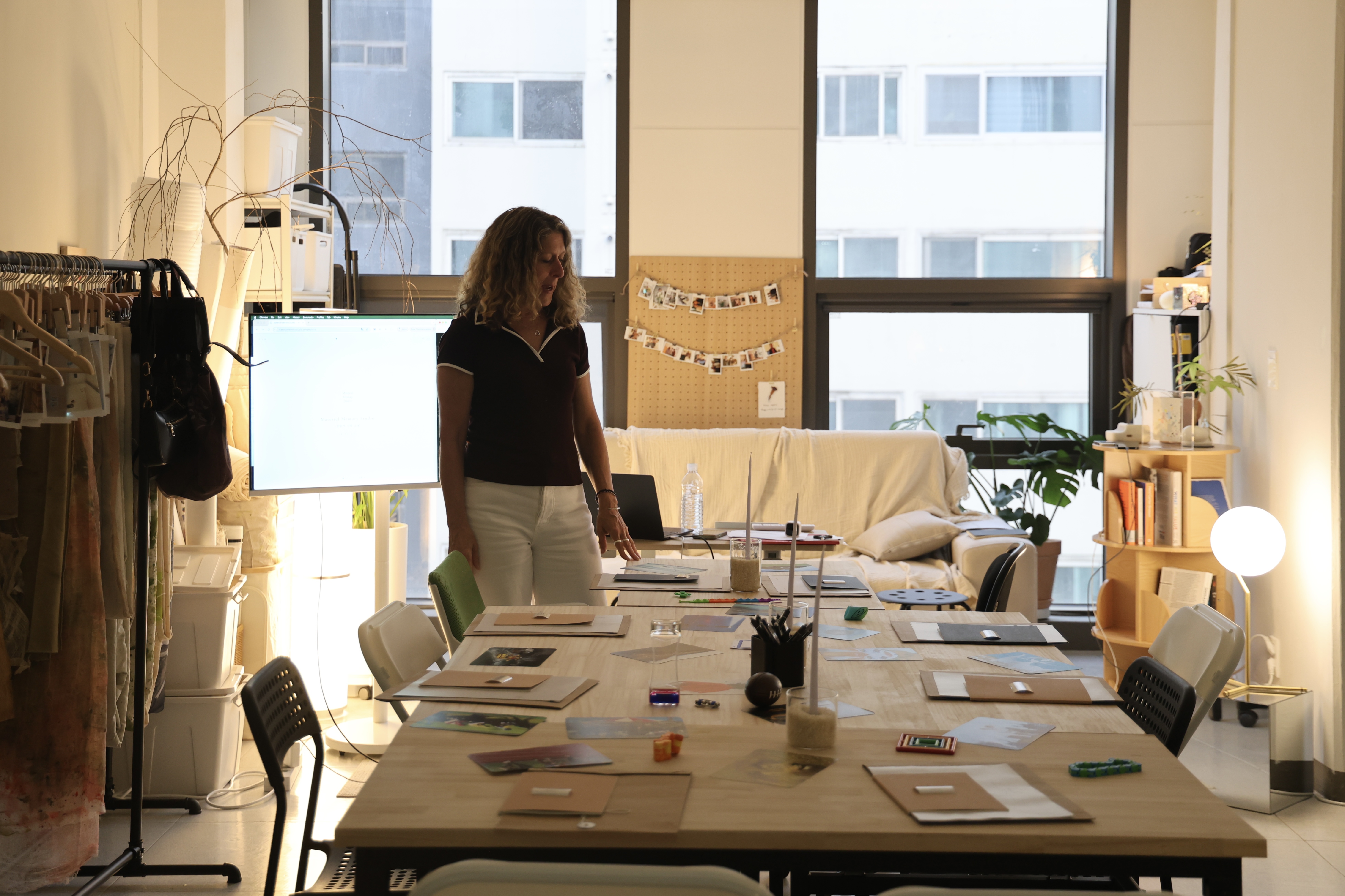 Caroline Zwicker preparing materials
