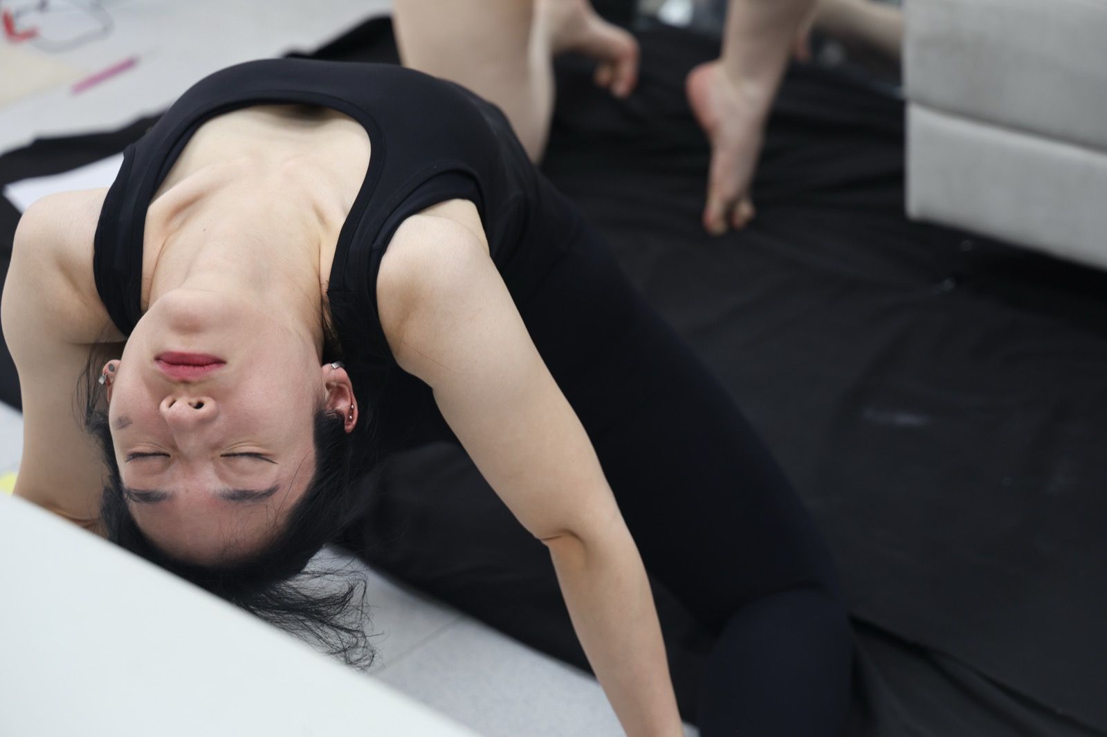 Eyes Between Bodies — session at Material Memory Studio, April 12, 2026